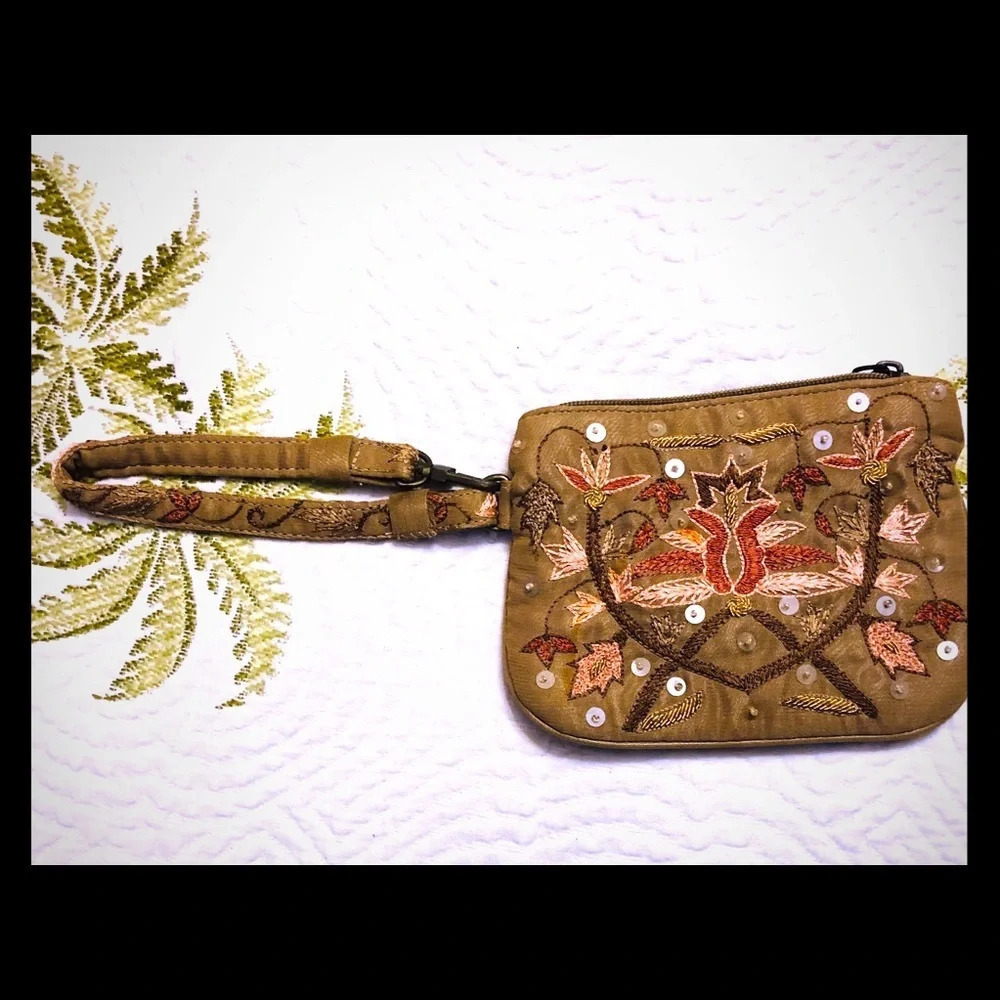 Vintage EXPRESS bohemian embroidered wristlet wallet bag